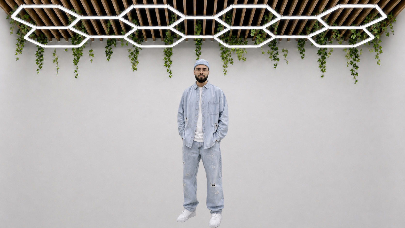Moise oXo, barber și trainer